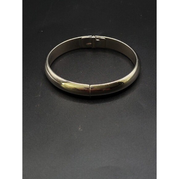 Whiting and Davis Silver tone Clamp Bracelet - Picture 4 of 12